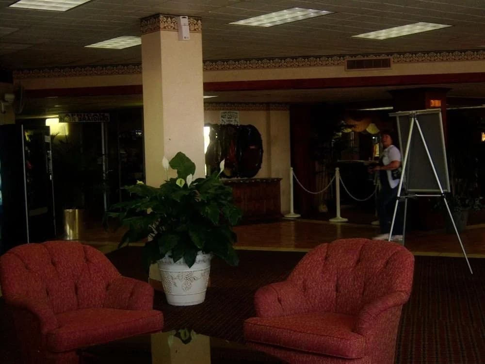 Airport Inn 2