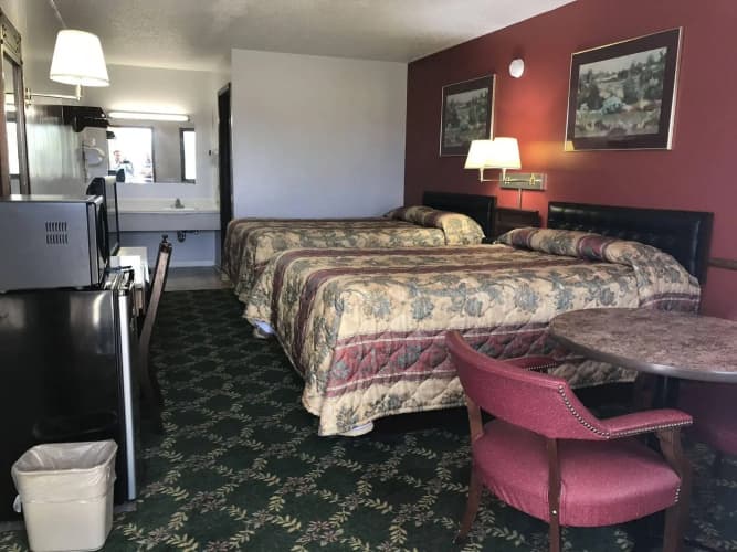 Budget Host Inn 4
