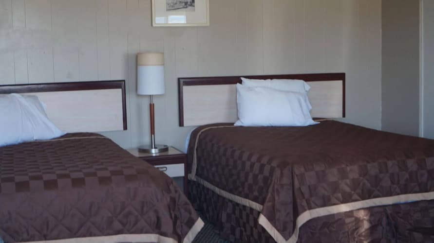 White Caps Motel 3