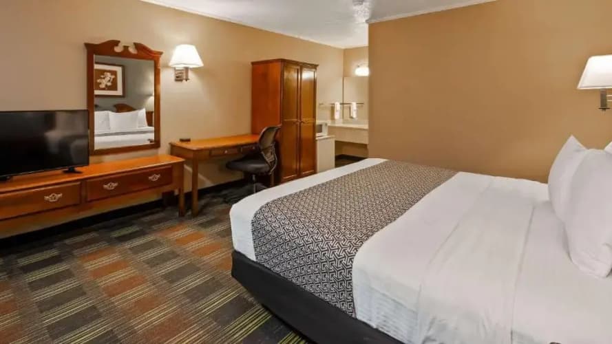 SureStay by Best Western Cameron 3