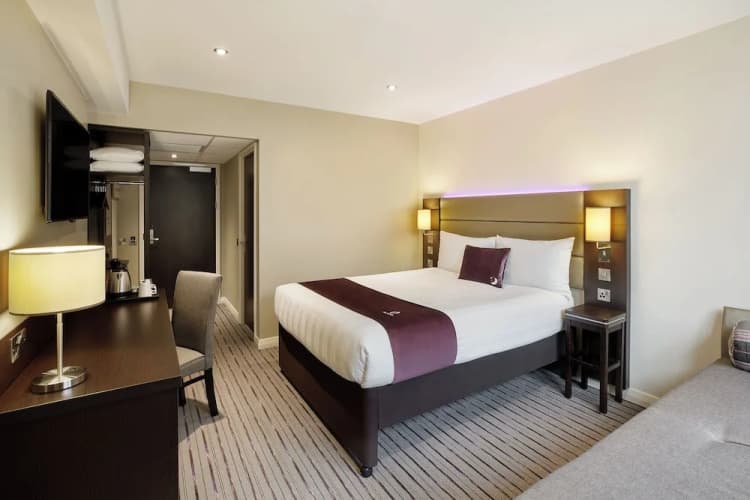 Premier Inn Bedford Priory Marina 3