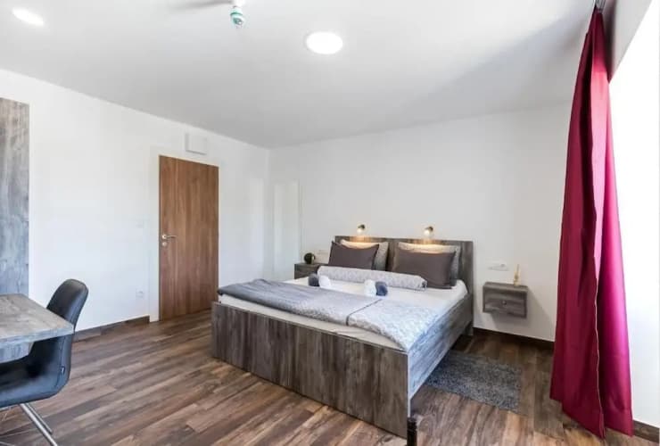 Apinelo Port Rooms main