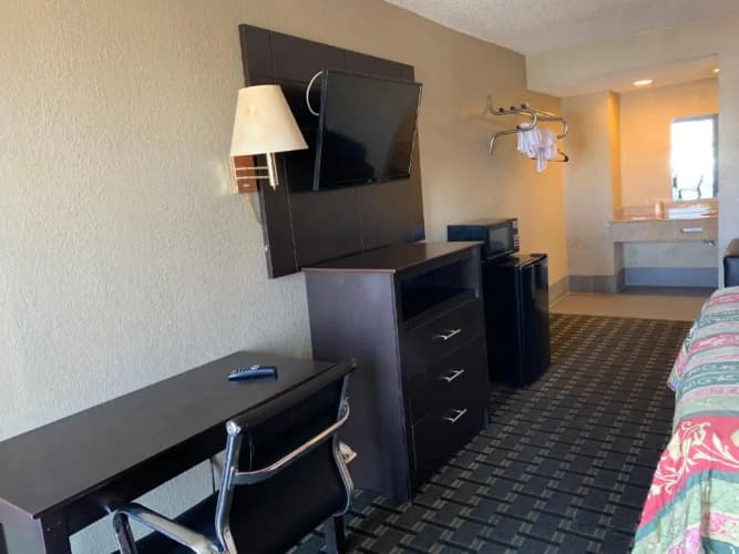 Kings Inn Civic Center Uab 2