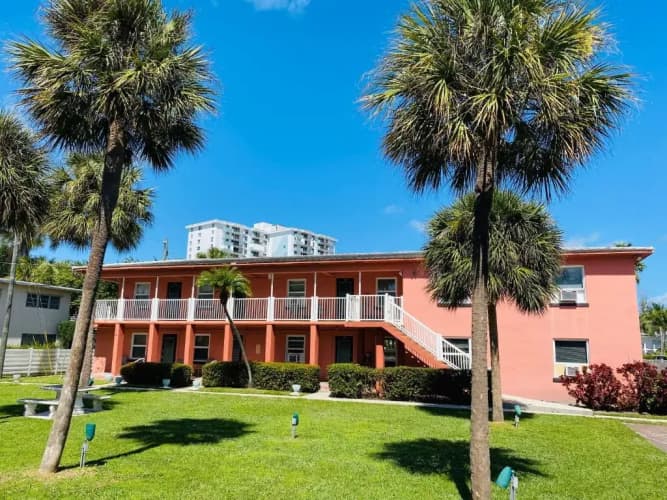 Rolo Beach Hotel main