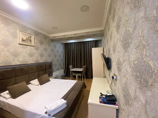 Eleon hotel 2