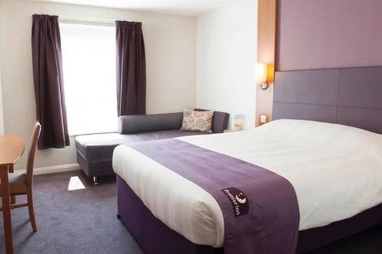 Premier Inn Cwmbran 5