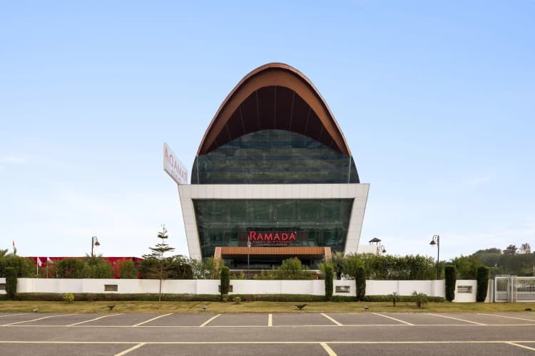 Ramada Plaza by Wyndham Jammu Vijaypur 2