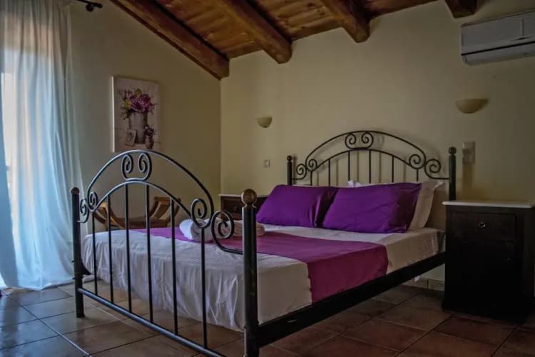 Niriides Villas 4