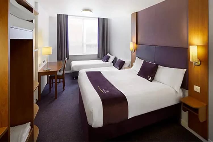 Premier Inn West Bromwich 5