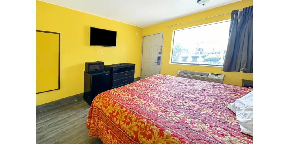 Luxury Inn 4