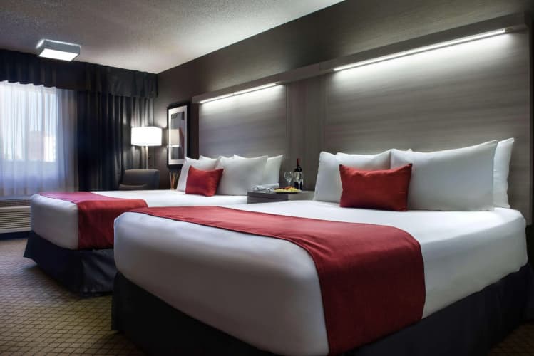 Best Western Plus Village Park Inn 4