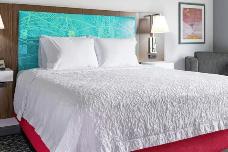 Hampton Inn by Hilton Santa Clarita-Valencia 4