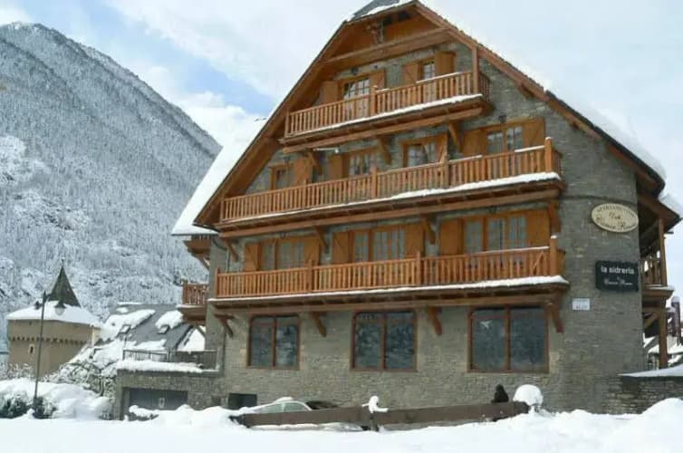 Apartamentos Deth Camin Reiau main