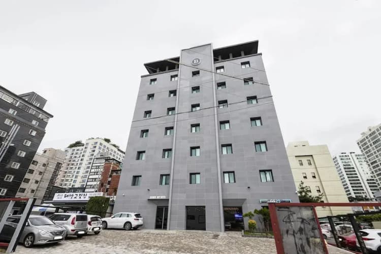 Brown Dot Hotel - Suwon City Hall 2