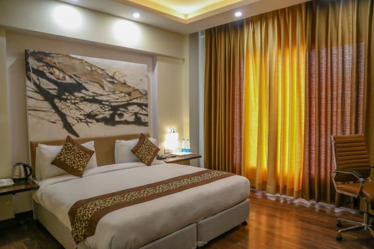 Four Leaf Hotel 4