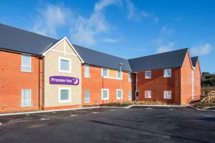 Premier Inn Isle Of Wight Sandown (Merrie Gardens) Hotel 2