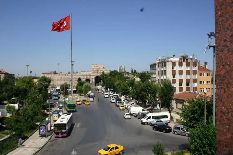 Yavuz Hotel 4
