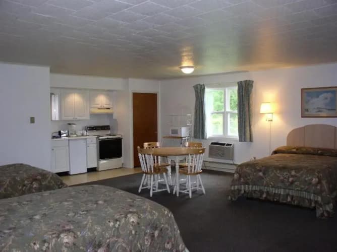 Birchwood Inn 4