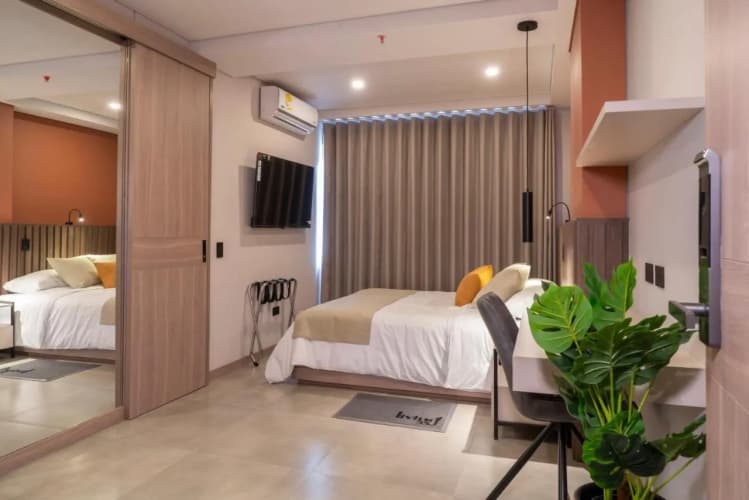 Hotel Living 35 Suites 3