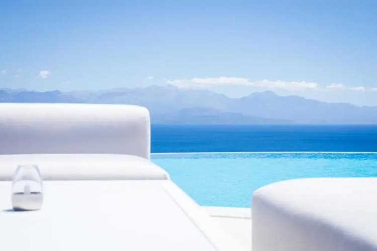 White Donkey Boutique Hotel 5