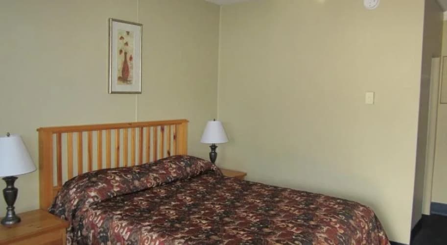 Schell Motel 5
