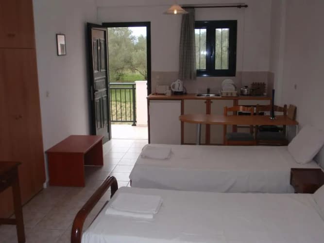 Yianetta Hotel Apartments 5