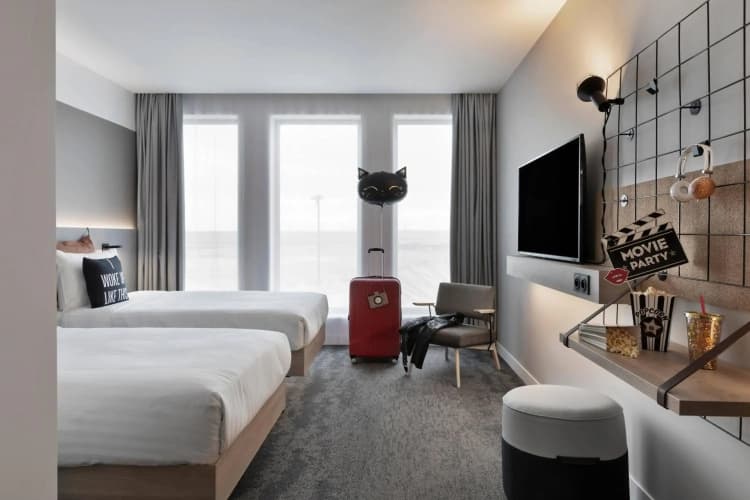 Moxy Lyon Airport 2