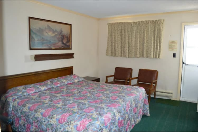 Capri Motel By OYO Elwood, Wathena 2