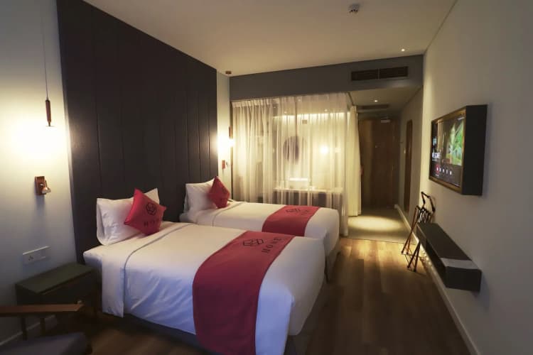 Home Hotel 5