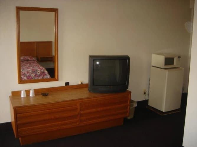 Express Inn 3