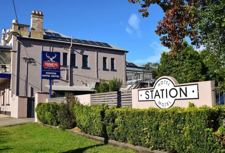 Station Hotel Motel main