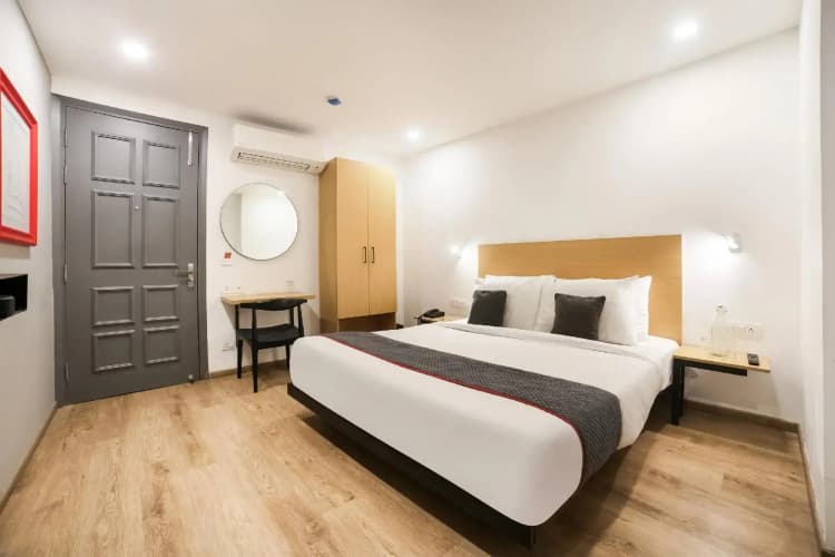 Oyo Townhouse 381 Dilshad Garden 4