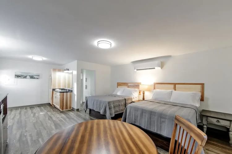 Southern Breeze Lodge 3