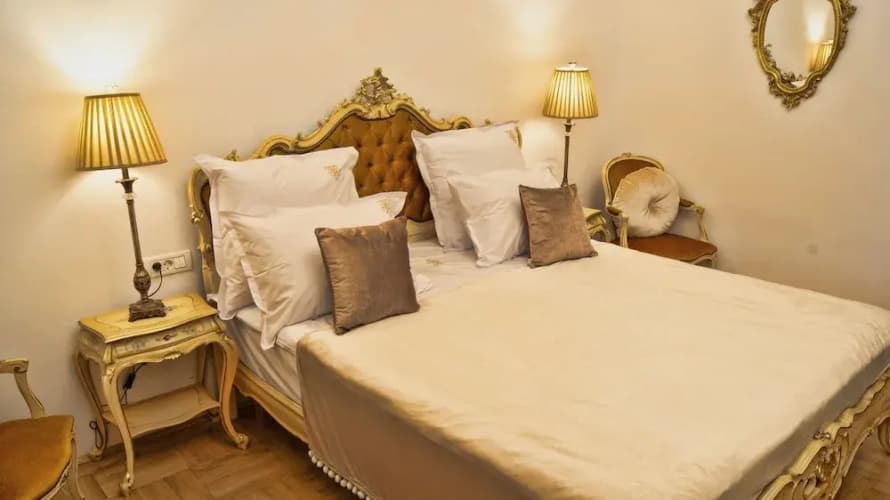Conacul Coroanei Luxury Boutique Hotel 5