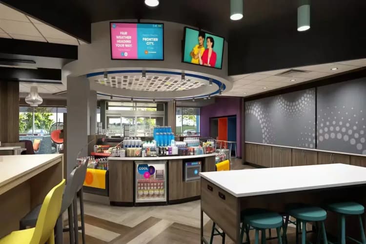 Tru by Hilton Charlotte Tyvola I-77 4