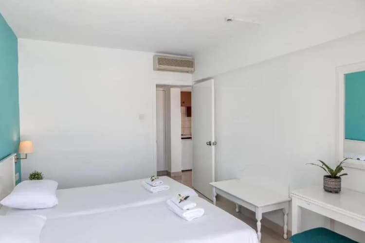 Marisa Hotel Apartments 5