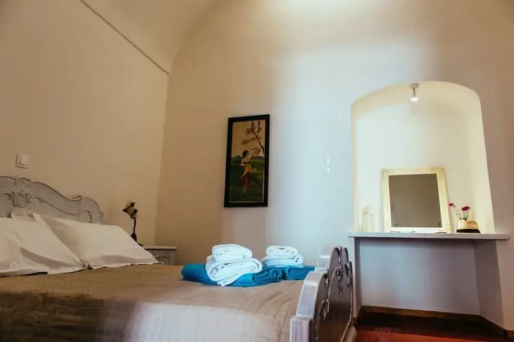 Day One Fira Mansion 5