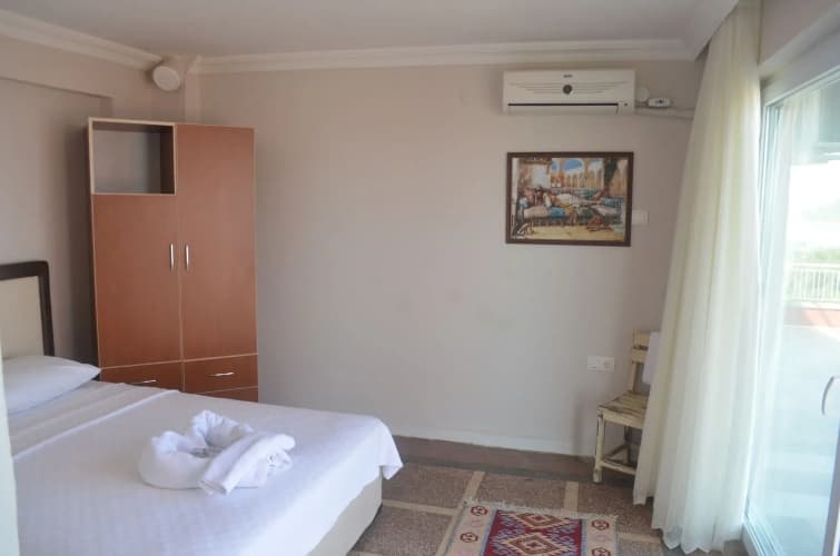 Tunc Hotel 4