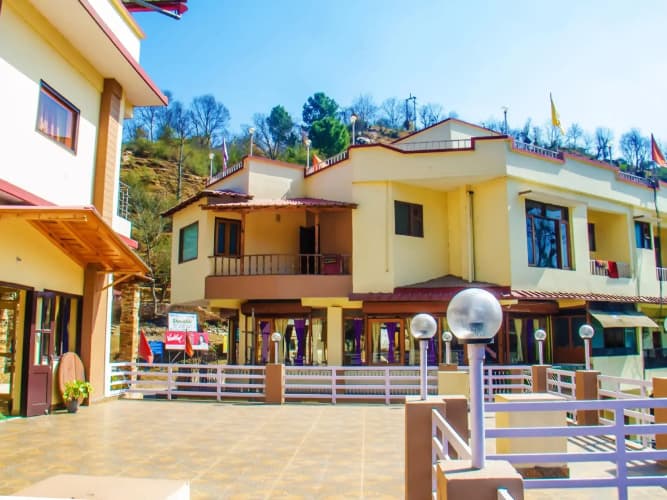 Hotel Shivalik River Retreat main