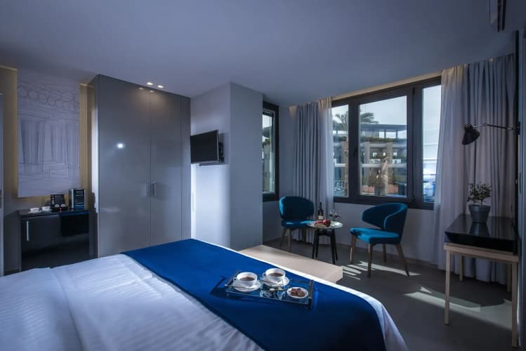 Lavris City Suites 5