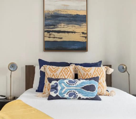 Beverly Garden Suites 2
