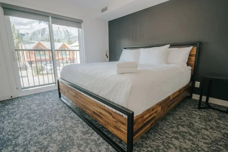 Basecamp Suites Canmore 4