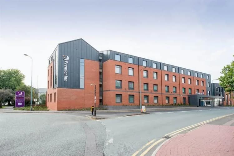 Premier Inn Lichfield City Centre 2