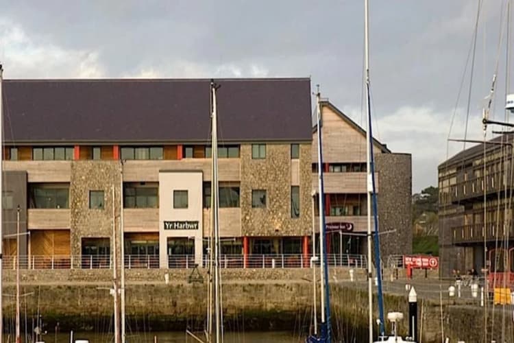 Premier Inn Caernarfon 4