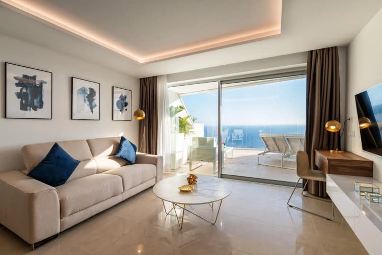 Grand Horizon Luxury Boutique Apartments 3