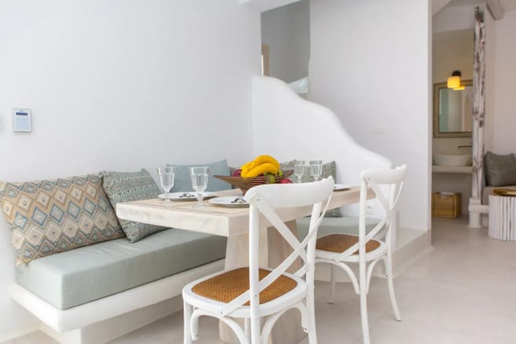 Naxian Lounge Villas 4