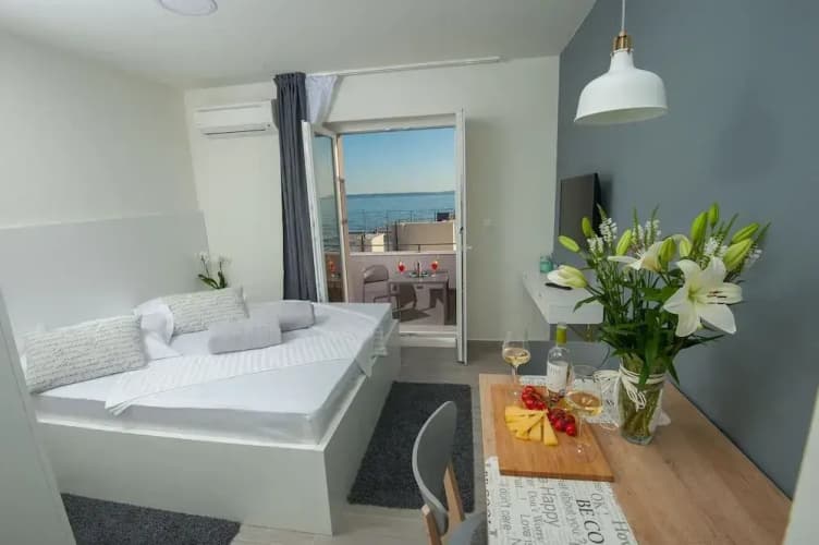 Seaside Luxury Suites 5