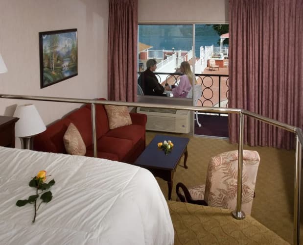 The Georgian Lakeside Resort 4