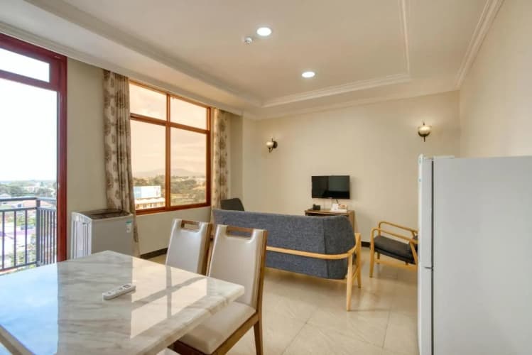 Kibo Palace Apartments 3