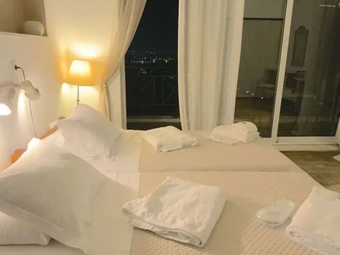 Hotel Akrotiri 3